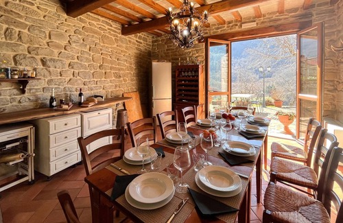Bibbiena House | Spacious 4-Bedroom Retreat in Pian del Ponte with Pool
