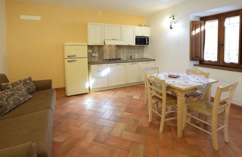 Bibbiena House | Spacious 4-Bedroom Retreat in Pian del Ponte with Pool