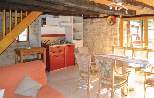 Padirac House | Cozy Padirac Retreat with Wifi, Pool & Pet-Friendly Options
