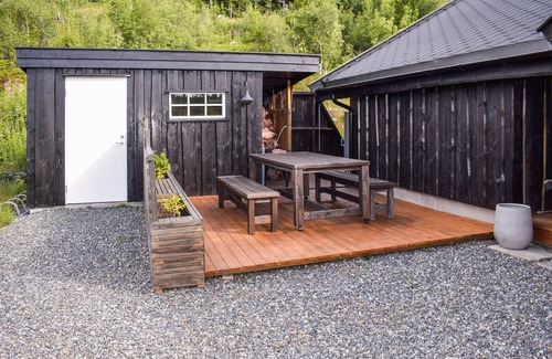 Lardal Municipality House | Experience Fresh Air in Omholtfjell's Cozy Cottage Retreat