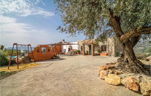 Periana House | Inviting 5 Bedroom Home with Pool in Periana
