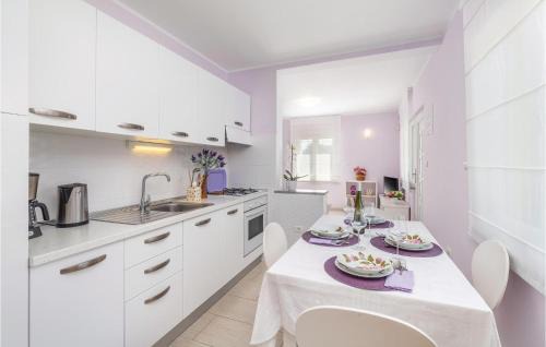 Peruski House | Discover a Dreamy Home in Peruski with Pool & Wifi