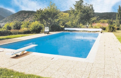 Prades House | Spacious 5 Bedroom Retreat with Pool in Prades