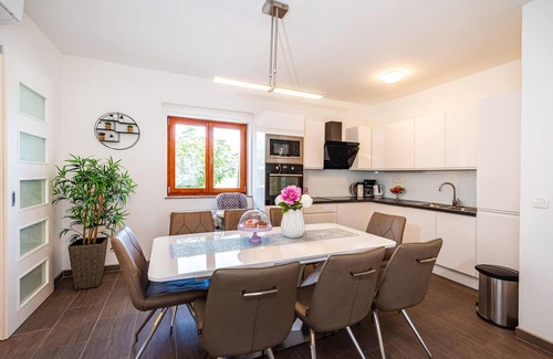 Novigrad House | Premier Two-Floor Vacation Home with Oceanfront Views