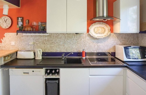 Cebazan House | Serene Cottage Retreat in Hérault with Private Pool
