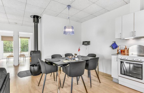 Ringkobing House | Cozy 3-Bedroom Stay in Ringkøbing with Lake View & Spa