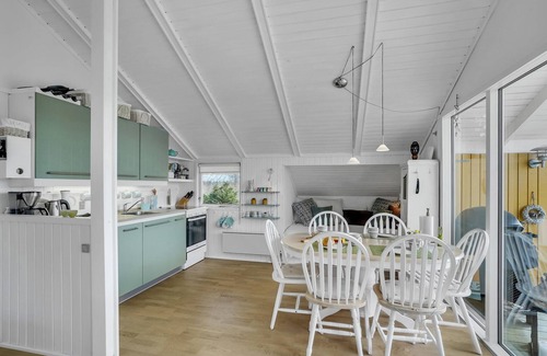 Floutrup House | Enjoy a Relaxing Vacation in Our Sunny Family Retreat