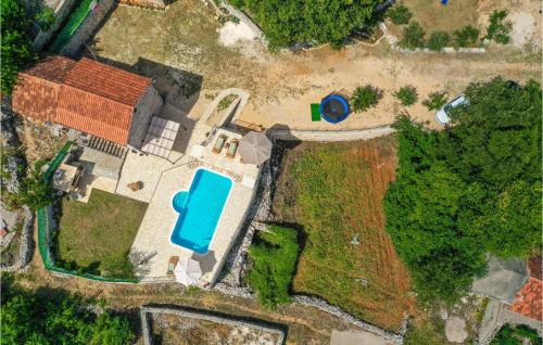 Runovici House | Perfect Getaway in Runovic: Pet-Friendly & Pool Access