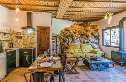 Iznajar House | Comfortable 2-Bedroom Retreat with Pool in Rute