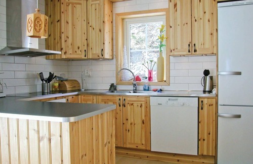 Salen House | Scenic Vacation Apartment with Spa and Mountain Views