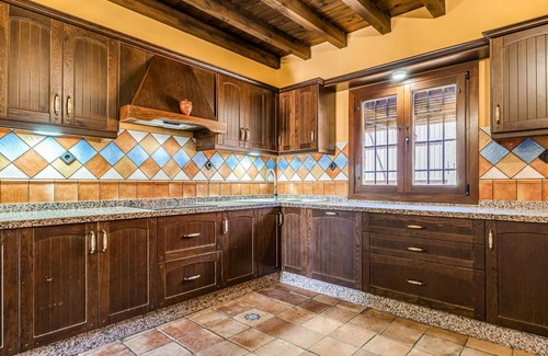 Salar House | Lovely home in Salar with kitchen