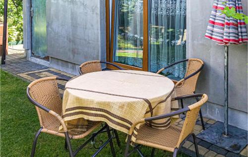 gmina Sianow House | Comfortable Home in Sianw with Kitchen & Pet-Friendly