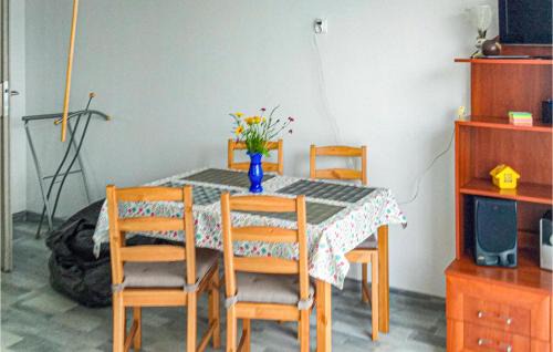 gmina Sianow House | Comfortable Home in Sianw with Kitchen & Pet-Friendly