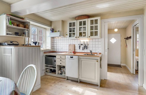 Skarupøre House | Scenic Farm Stay with Ocean View and Family-Friendly Amenities