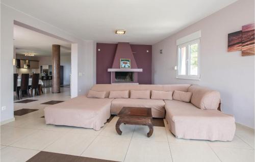 Klis House | Charming Solin Retreat with Panoramic Views and Private Pool