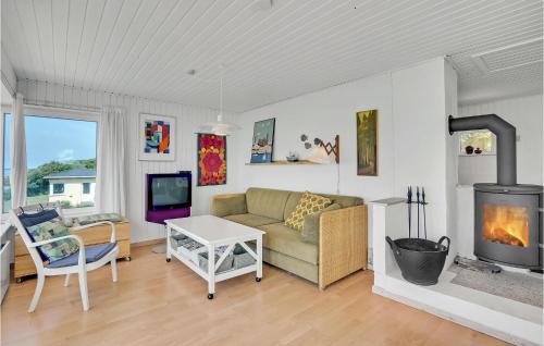 Spøttrup House | Charming Oceanfront Home in Spøttrup with Wifi Access