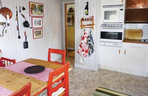 Spanga - Tensta House | Welcoming Vacation Home with Lake Views and Spa Amenities
