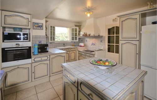 Sainte-Anastasie-sur-Issole House | Family-Friendly 3 Bedroom Retreat in St Anastasie S Issoles