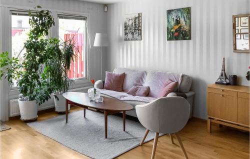 Ella park House | Welcoming Home in Tby with Free WiFi and Family-Friendly Amenities