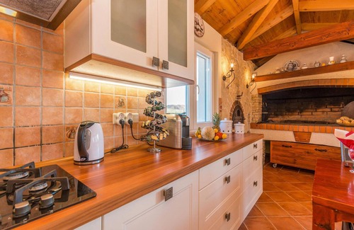 Turanj House | Relaxing Vacation House with Pool in Tranquil Turanj