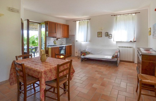 Umbertide House | Idyllic Cottage Retreat in the Hills with Private Garden