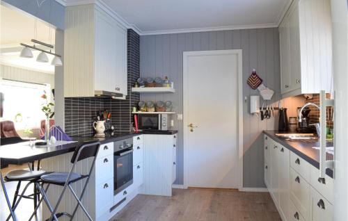 Kvinnherad House | Comfortable Home in Utker with Free Wifi for Families