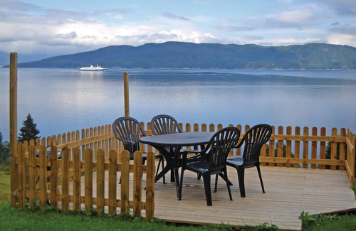 Vestnes House | Picturesque Cottage with Breathtaking Fjord Views