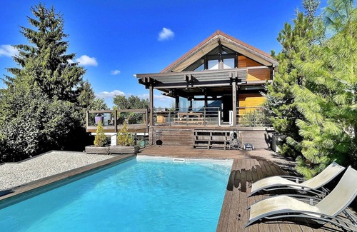 Veyrier-du-Lac House | Comfortable 3-Bedroom Stay in Veyrier Du Lac with Pool