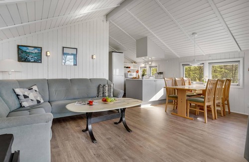 Vejle House | Cozy 2-Bedroom Stay with Ocean View in Vejle Øst