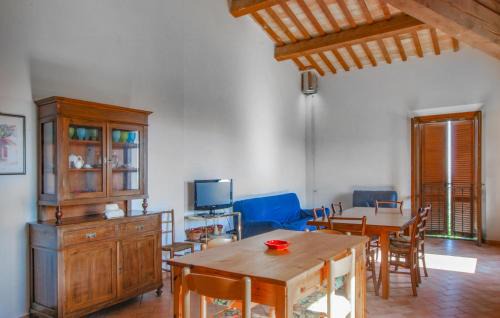 Cingoli House | Lovely Home In Villa Torre Di Cingoli
