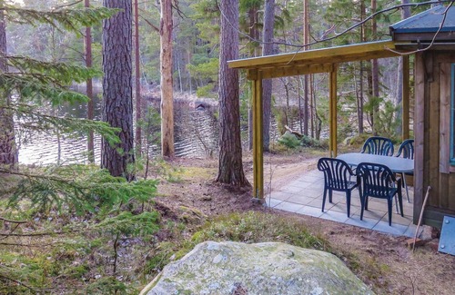 Vittsjo House | Charming Cottage by Vesljungasjön with Lake View and Spa