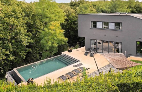 Crklada House | Discover Villa Nancy: Modern Design with Pool in Istria