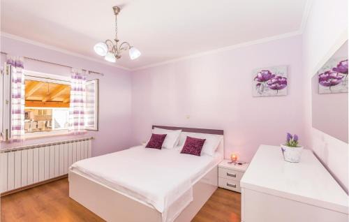 Vrgorac House | Inviting Home in Vrgorac with Pool and Hot Tub Amenities
