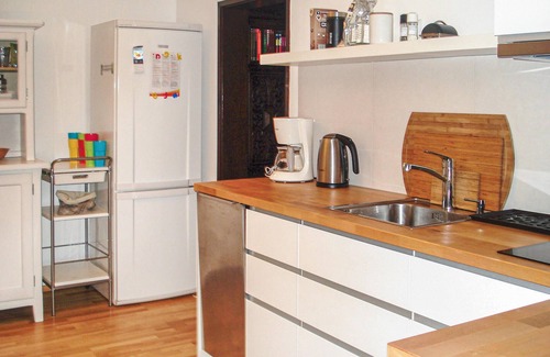 Wronki House | Cozy Cottage with Lake View and Pet-Friendly Amenities