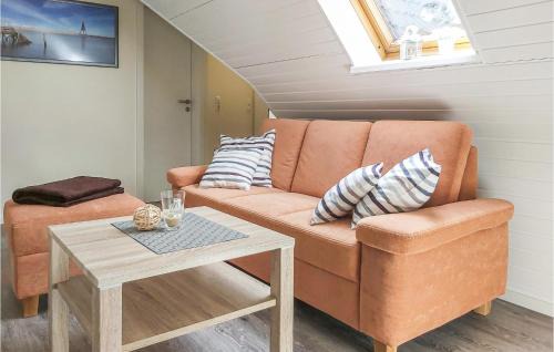 Midlum House | Family-Friendly Retreat in Wurster Nordseeküste with Wifi