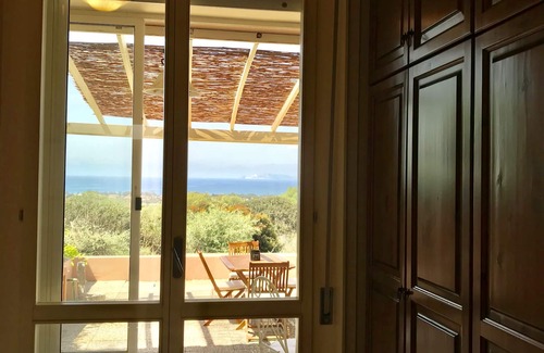 Capitana Cottage | Oceanfront Retreat with Breathtaking Views in Sardinia