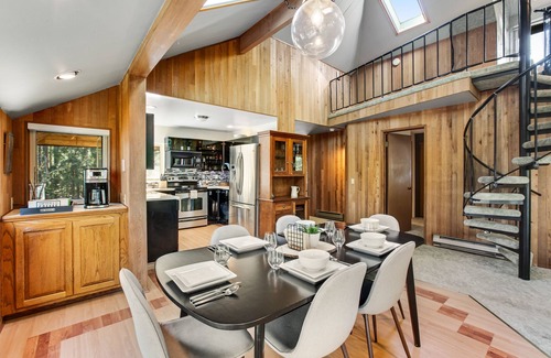 Sudden Valley House | Cozy Family Retreat with Hot Tub & Scenic Water Views