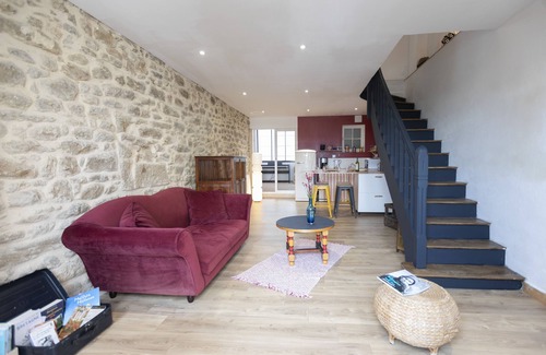 Arzon House | Cozy Beach House with Ocean View - Rated 10/10