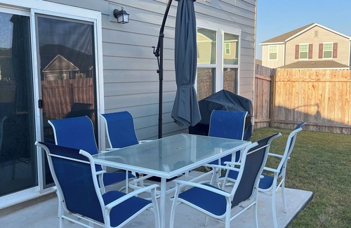 Hutto House | Lovely house with AC in charming Hutto