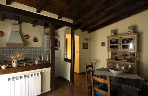 Collesano Villa | Relaxing Villa Apartment with Pool & Panoramic Views