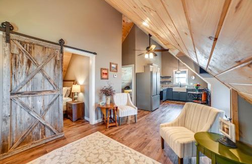 Olivehill Apartment | Idyllic Lakefront Apartment with Family-Friendly Features