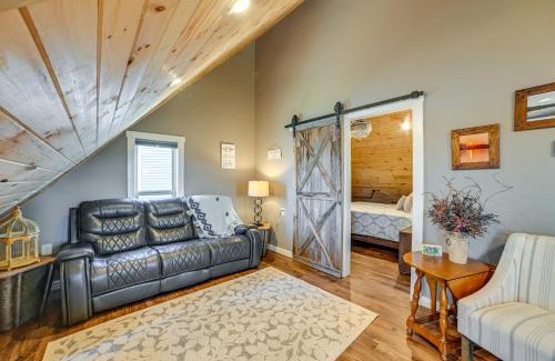 Olivehill Apartment | Idyllic Lakefront Apartment with Family-Friendly Features