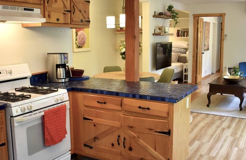 Greenbrae Apartment | Beautiful 1Br Apartment in Sunny Central Marin Gardens