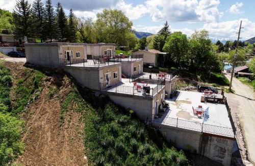 Lava Hot Springs Apartment | Inviting Lava Hot Springs Studio Steps from Relaxing Pools