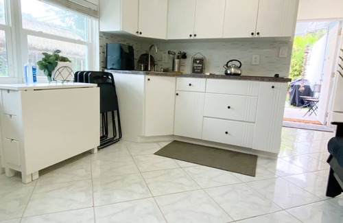 Palmetto Estates Apartment | Welcoming Miami Apartment with Oceanfront Views & Backyard