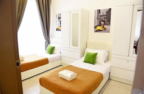 Seri Kembangan Apartment | Exceptional Lake View Retreat at Mines Astetica, Seri Kembangan