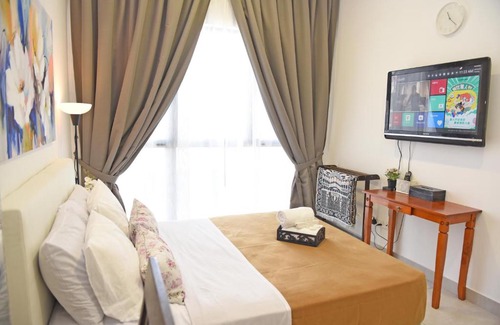 Seri Kembangan Apartment | Exceptional Lake View Retreat at Mines Astetica, Seri Kembangan