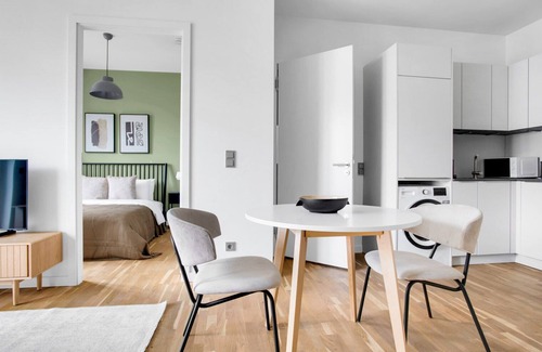 Tiergarten Apartment | Cozy Mitte 1BR Near Potsdamer Platz with Family-Friendly Amenities