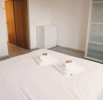 Kirchberg Apartment | Modern 1 BR Apartment - Ideal for Families and Travelers