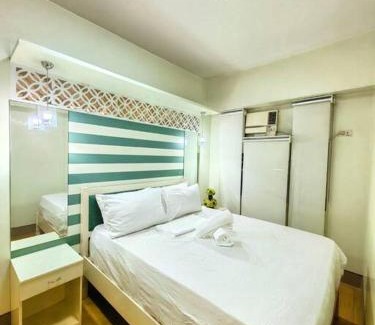 Quezon City Apartment | Modern 2BR Condo with Pool Access & Netflix in San Juan